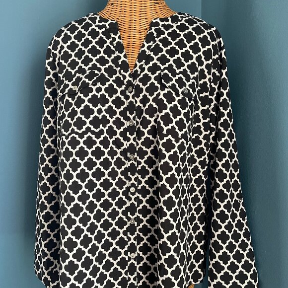 Black and White Notation Geometric Blouse with adjustable sleeve. Sz - XL - Picture 1 of 6